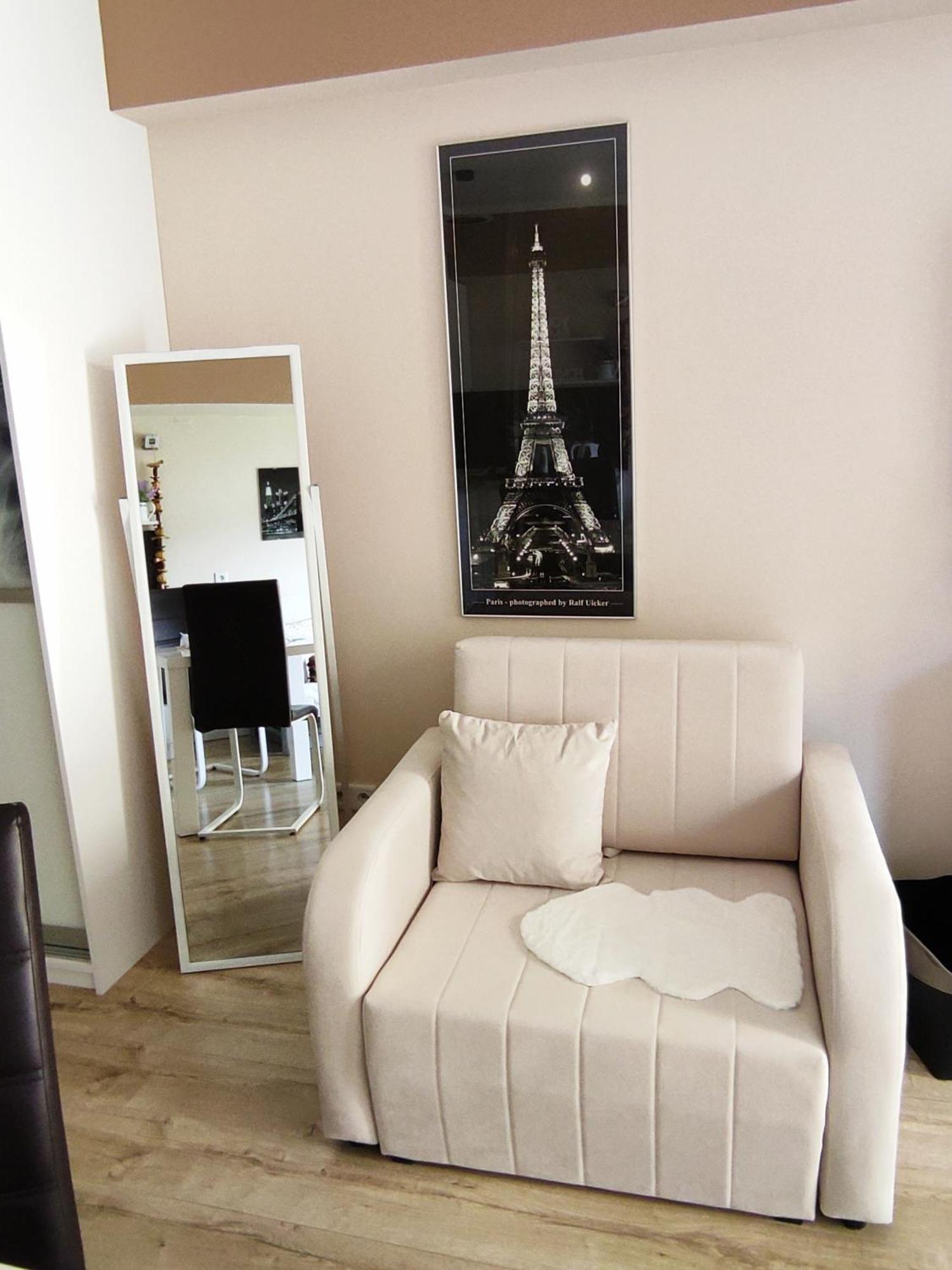 White Lily Apartment